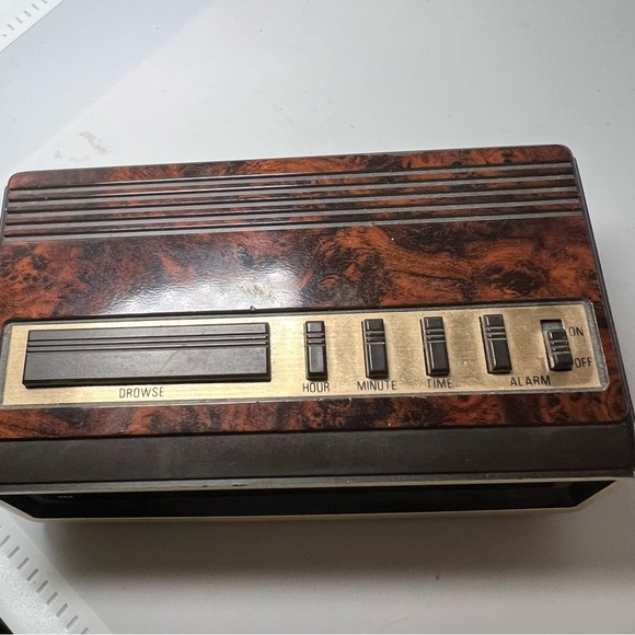 Vintage Westclox Digital Alarm Clock Wood Grain Look Model: 22714 - Picture 3 of 5